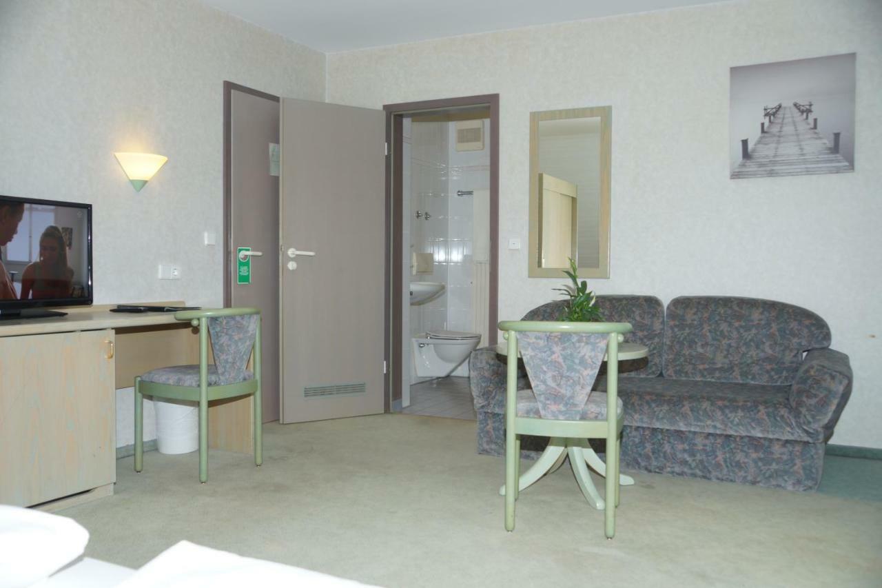 Hotel Krauthof Ludwigsburg Ngoại thất bức ảnh