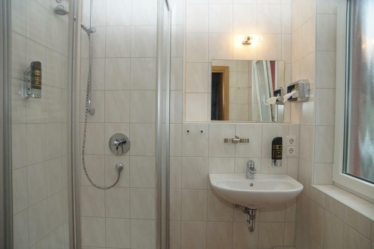 Hotel Krauthof Ludwigsburg Ngoại thất bức ảnh