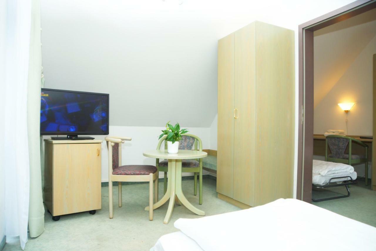 Hotel Krauthof Ludwigsburg Ngoại thất bức ảnh