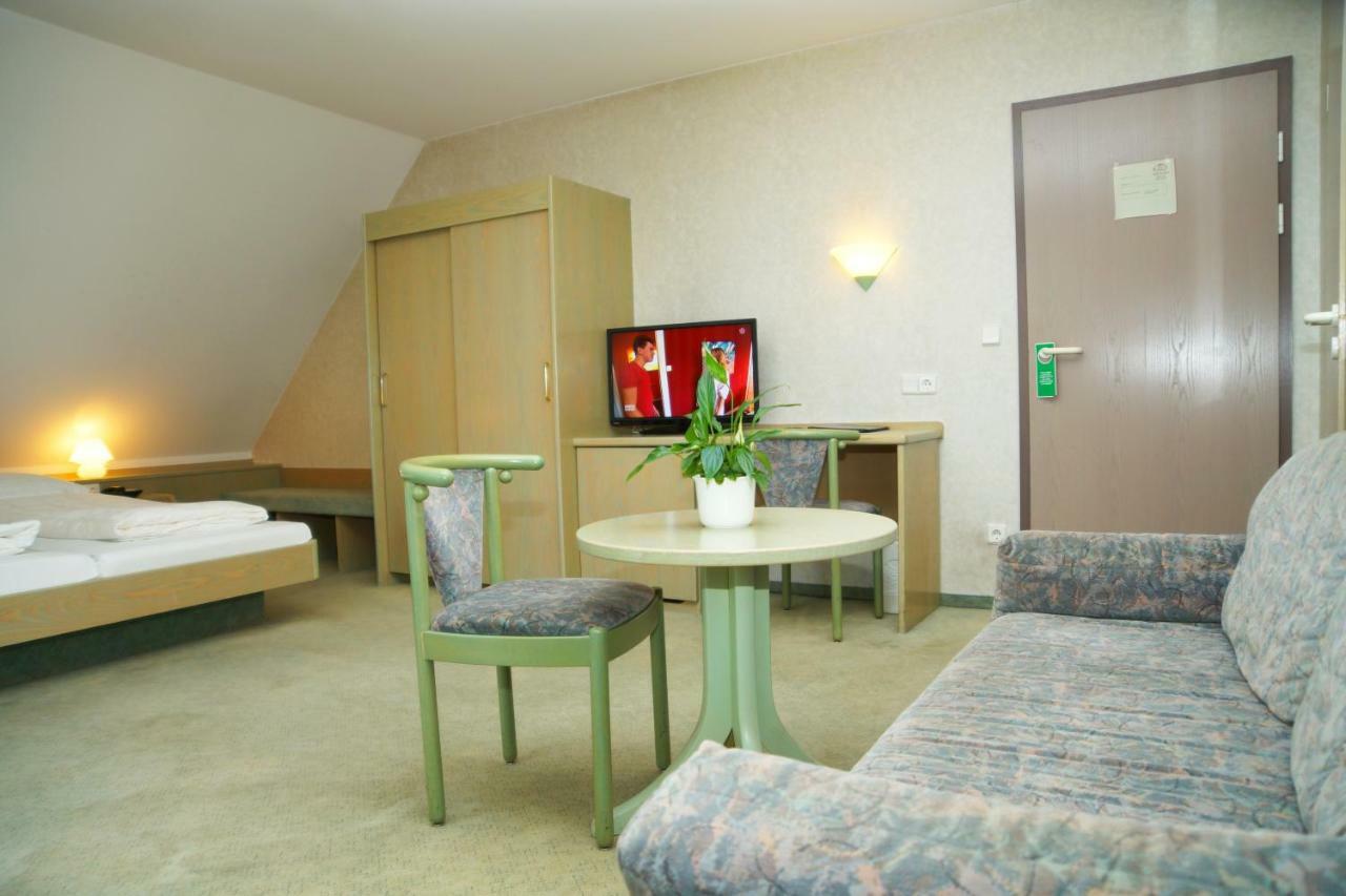 Hotel Krauthof Ludwigsburg Ngoại thất bức ảnh